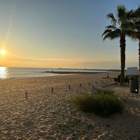 Quarteira Home Beach Ferias Tranquilas A 1Km Da Praia Totalmente Renovado Dış mekan fotoğraf